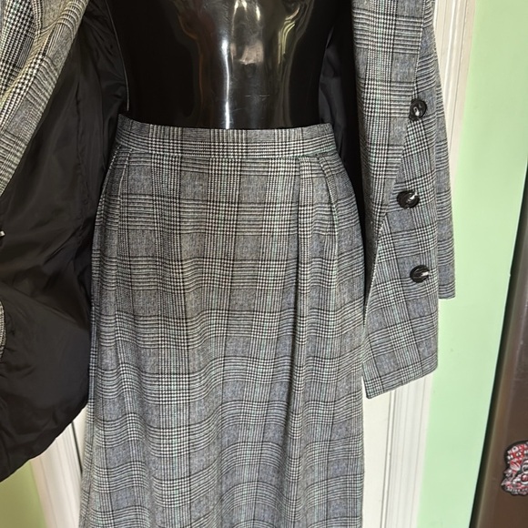 E.H. Woods Vintage Gray Herringbone Double-Breasted Blazer and Skirt Set Size 12 - Picture 9 of 12